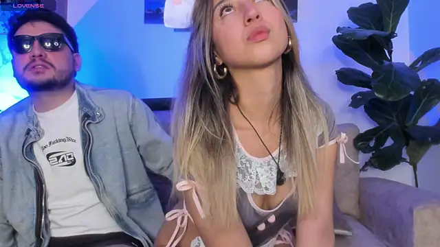 Snapshot of Natasna2 chatting on 10-21-25, 05:52 Natasna2 online show from 10-21-25, 05:52