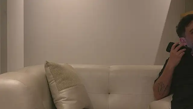 Snapshot of Natasna2 chatting on 11-19-25, 05:40 Natasna2 online show from 11-19-25, 05:40