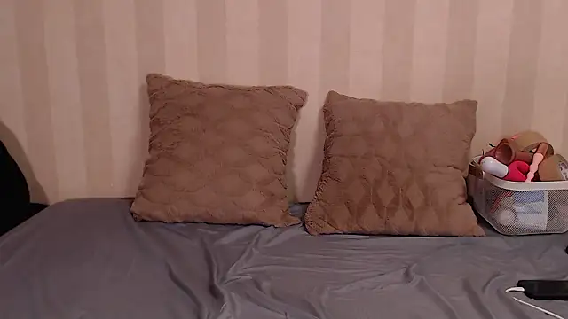 Snapshot of misa_king chatting on 12-17-25, 01:39 misa king online show from 12-17-25, 01:39