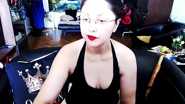 Snapshot of Imperatriza chatting on 06-15-26, 07:43 Imperatriza online show from 06-15-26, 07:43