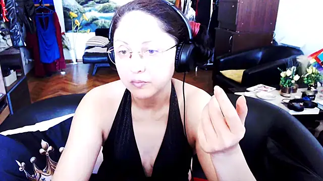Snapshot of Imperatriza chatting on 06-25-26, 05:12 Imperatriza online show from 06-25-26, 05:12