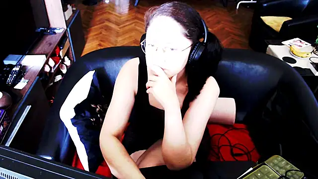 Snapshot of Imperatriza chatting on 07-04-26, 05:57 Imperatriza online show from 07-04-26, 05:57