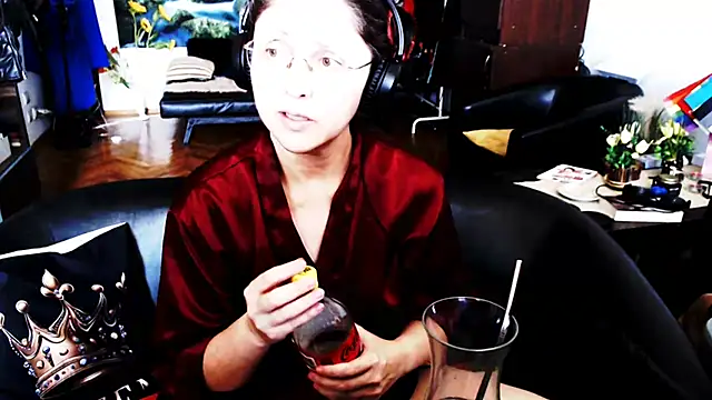 Snapshot of Imperatriza chatting on 07-06-26, 03:03 Imperatriza online show from 07-06-26, 03:03