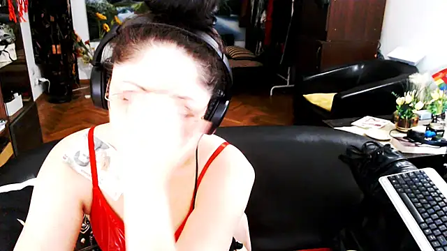 Snapshot of Imperatriza chatting on 07-08-26, 10:58 Imperatriza online show from 07-08-26, 10:58