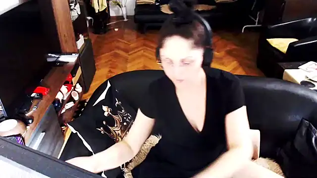 Snapshot of Imperatriza chatting on 07-13-26, 11:40 Imperatriza online show from 07-13-26, 11:40