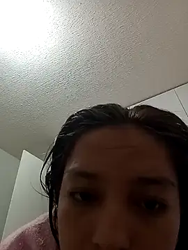 Snapshot of rossgreen77 chatting on 10-18-25, 11:27 rossgreen77 online show from 10-18-25, 11:27