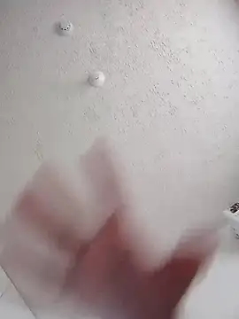 Snapshot of rossgreen77 chatting on 10-21-25, 10:32 rossgreen77 online show from 10-21-25, 10:32