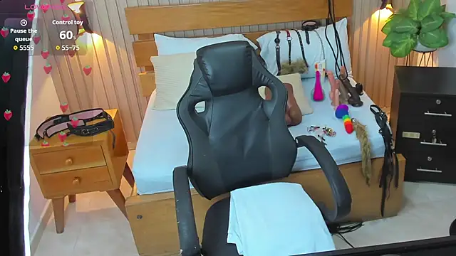 luciana ballesteros  online show from 10-17-25, 12:41