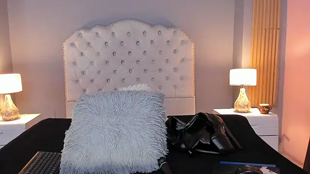 RamonaSimons online show from 09-30-25, 08:25