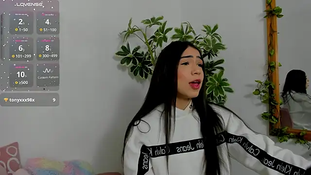 FaloonRoussel online show from 12-23-25, 12:41