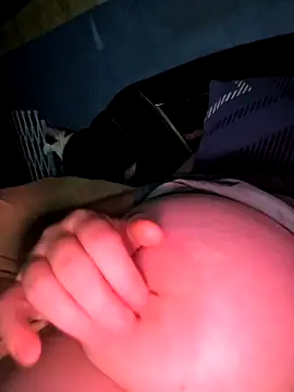 Snapshot of poussychats chatting on 09-29-25, 10:47 poussychats online show from 09-29-25, 10:47