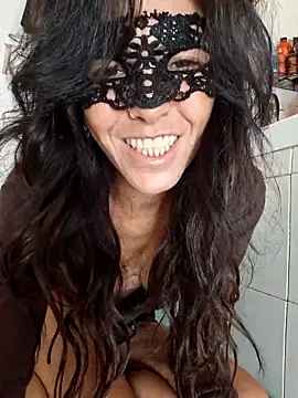 EmySkinny85 online show from 11-23-25, 09:20