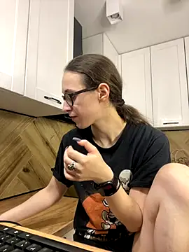 MartiniiSelenna online show from 11-11-25, 06:35