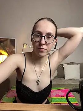 MartiniiSelenna online show from 05-17-26, 05:49