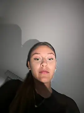 Snapshot of Rose-euphoria chatting on 03-01-25, 02:37 Rose-euphoria online show from 03-01-25, 02:37