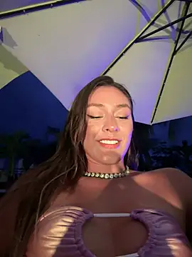 Snapshot of Rose-euphoria chatting on 03-01-25, 11:26 Rose-euphoria online show from 03-01-25, 11:26