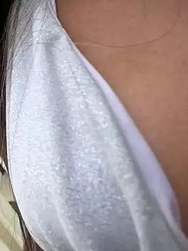 Snapshot of Rose-euphoria chatting on 10-26-25, 01:50 Rose-euphoria online show from 10-26-25, 01:50