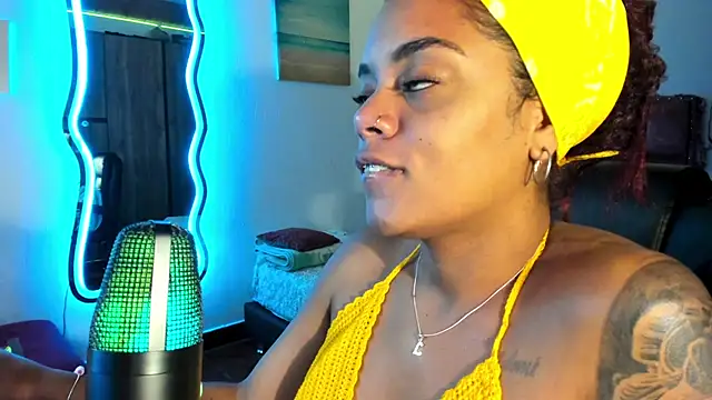 ladyrd1 online show from 01-30-25, 08:43