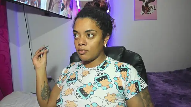 ladyrd1 online show from 01-10-26, 05:42