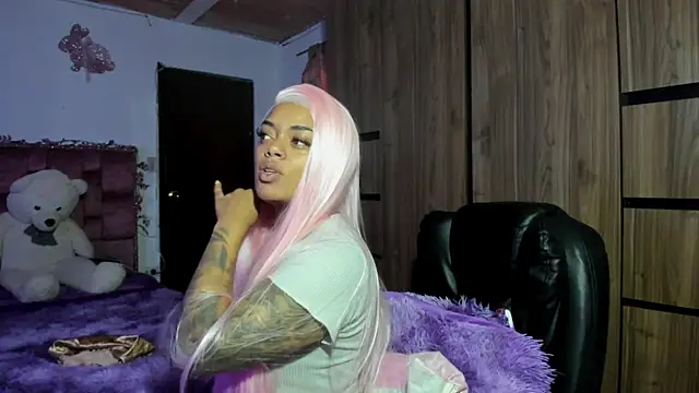 ladyrd1 online show from 04-08-26, 05:46