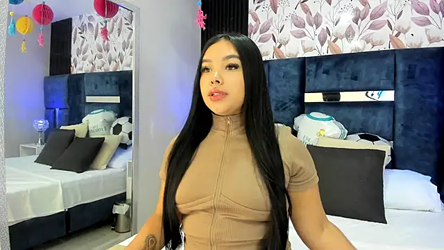 Snapshot of MarianaGarciaa__ chatting on 06-30-26, 07:04 MarianaGarciaa online show from 06-30-26, 07:04