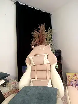 Snapshot of lovely_kitt chatting on 09-20-25, 10:55 lovely kitt online show from 09-20-25, 10:55