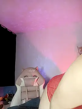 Snapshot of lovely_kitt chatting on 11-04-25, 02:21 lovely kitt online show from 11-04-25, 02:21