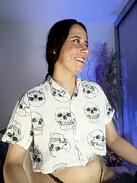 Snapshot of lovely_kitt chatting on 11-11-25, 01:27 lovely kitt online show from 11-11-25, 01:27