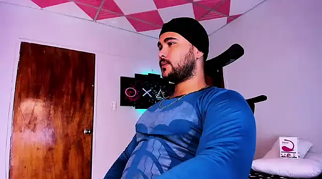 Snapshot of Sebas-hott chatting on 12-26-24, 03:16 Sebas-hott online show from 12-26-24, 03:16