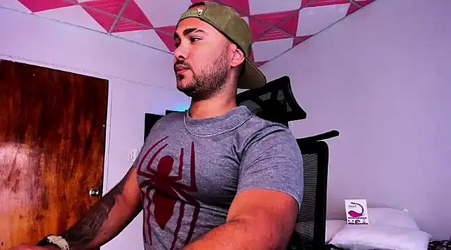 Snapshot of Sebas-hott chatting on 01-05-25, 03:11 Sebas-hott online show from 01-05-25, 03:11