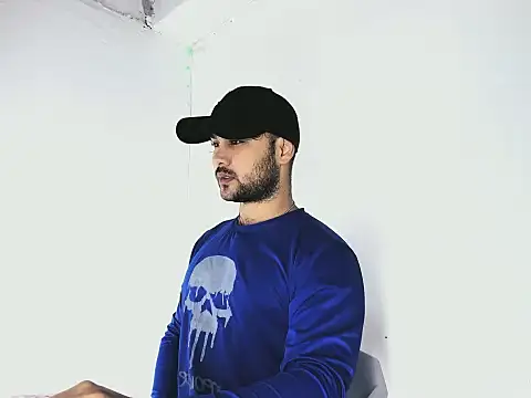 Snapshot of Sebas-hott chatting on 10-12-25, 10:20 Sebas-hott online show from 10-12-25, 10:20