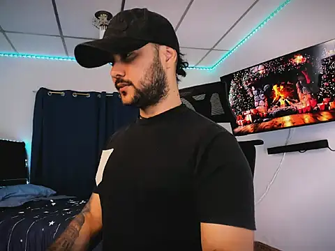 Snapshot of Sebas-hott chatting on 12-15-25, 10:58 Sebas-hott online show from 12-15-25, 10:58