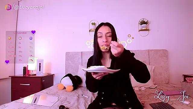 Lucy joi online show from 11-22-25, 02:54