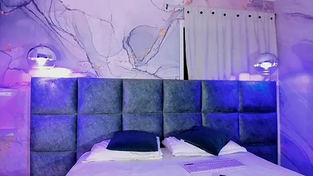 sabrinamilani online show from 09-13-25, 03:17