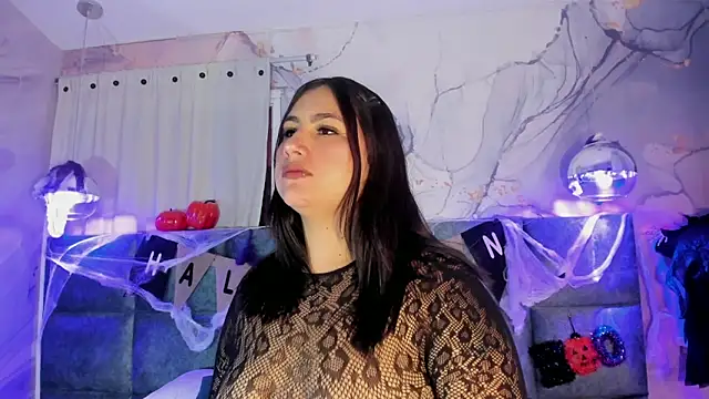 sabrinamilani online show from 10-31-25, 11:33