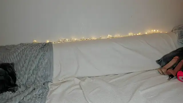 Mlleeffy online show from 12-04-25, 09:12