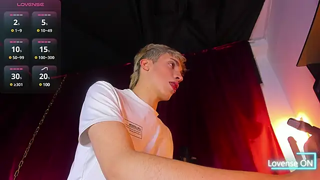 Snapshot of Angel_Snowhotxxx chatting on 03-07-25, 04:13 Angel Snowhotxxx online show from 03-07-25, 04:13