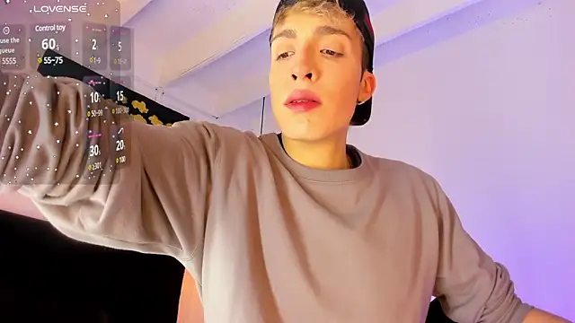 Snapshot of Angel_Snowhotxxx chatting on 03-13-25, 04:38 Angel Snowhotxxx online show from 03-13-25, 04:38