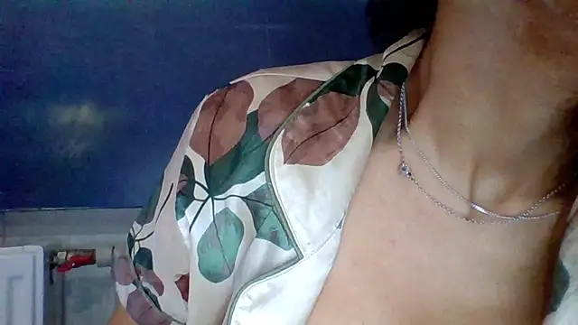 Snapshot of AliceTailor chatting on 07-05-26, 05:47 AliceTailor online show from 07-05-26, 05:47