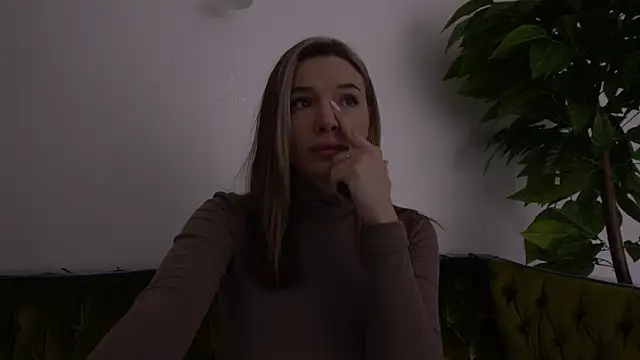 IceDanielles online show from 01-31-25, 02:17