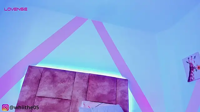 isabella whiithe online show from 02-24-25, 11:41