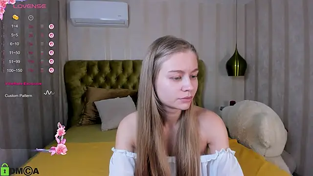 Polumna cute online show from 12-17-25, 11:16