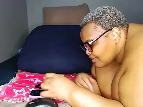 fatafricanqueen online show from 04-11-26, 08:02