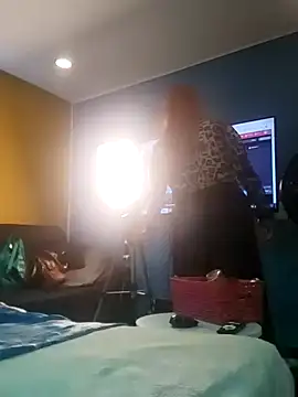 Snapshot of Wife_sexxx chatting on 12-02-24, 12:29 Wife sexxx online show from 12-02-24, 12:29