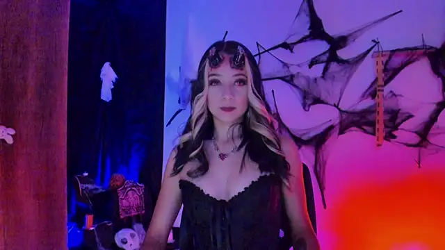 Snapshot of penny_sweett_ chatting on 10-30-25, 12:23 penny sweett online show from 10-30-25, 12:23