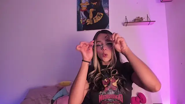 Snapshot of penny_sweett_ chatting on 01-06-26, 12:14 penny sweett online show from 01-06-26, 12:14