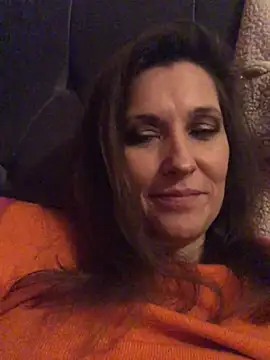 Snapshot of Lwhite1 chatting on 01-05-25, 12:52 Lwhite1 online show from 01-05-25, 12:52