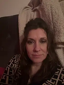 Snapshot of Lwhite1 chatting on 02-08-25, 12:06 Lwhite1 online show from 02-08-25, 12:06