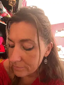 Snapshot of Lwhite1 chatting on 09-30-25, 03:50 Lwhite1 online show from 09-30-25, 03:50