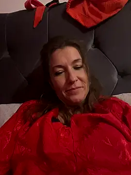 Snapshot of Lwhite1 chatting on 10-26-25, 07:20 Lwhite1 online show from 10-26-25, 07:20